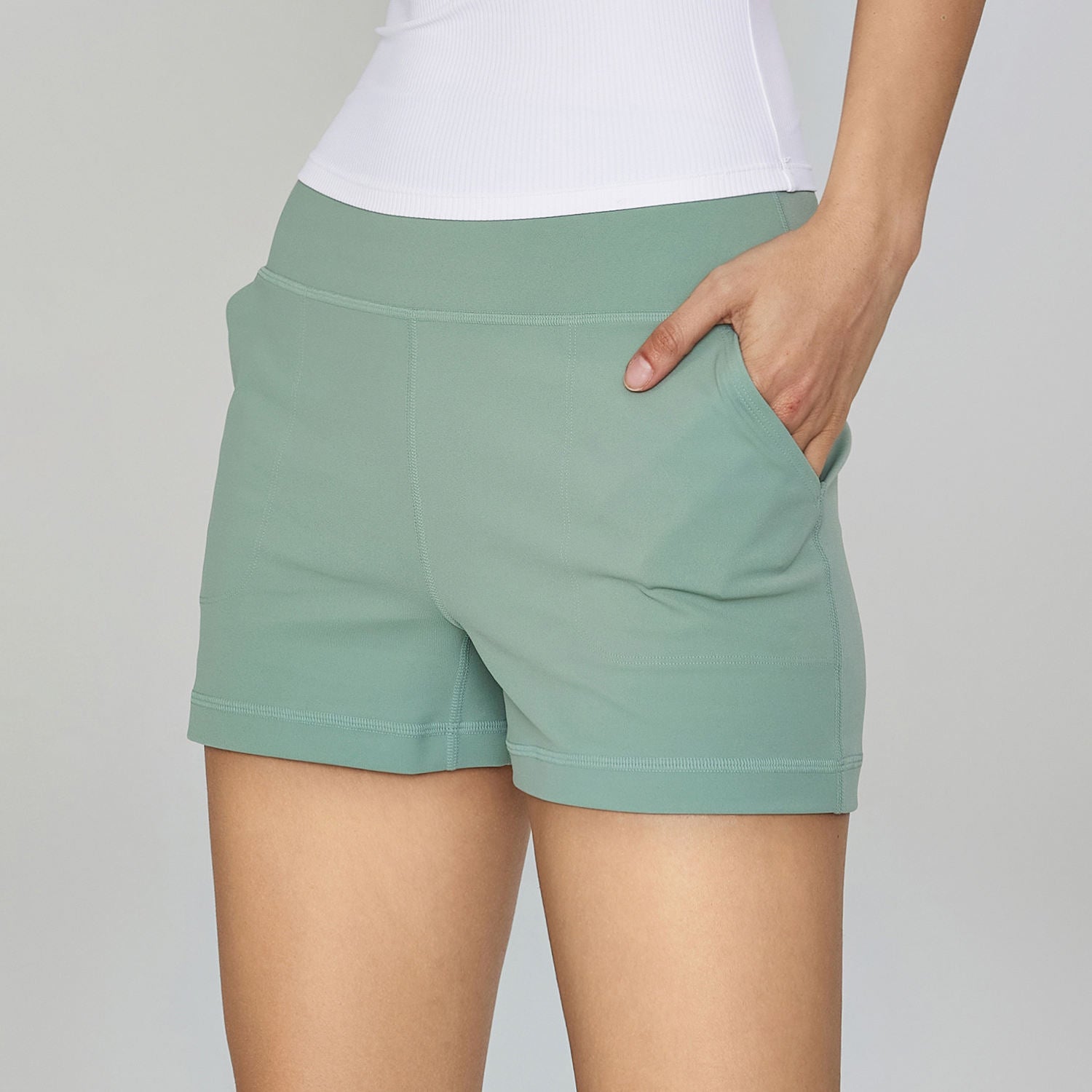 Wholesale Ice Mint Yoga Shorts Women Naked Feel Scrunch Butt Lifting Pocket High Waist Hot Pants