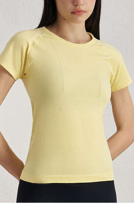 Wholesale Polyamide Yoga Top Women Seamless Short Sleeve Sweat-Wicking Four-Way Stretch Pilates Shirt