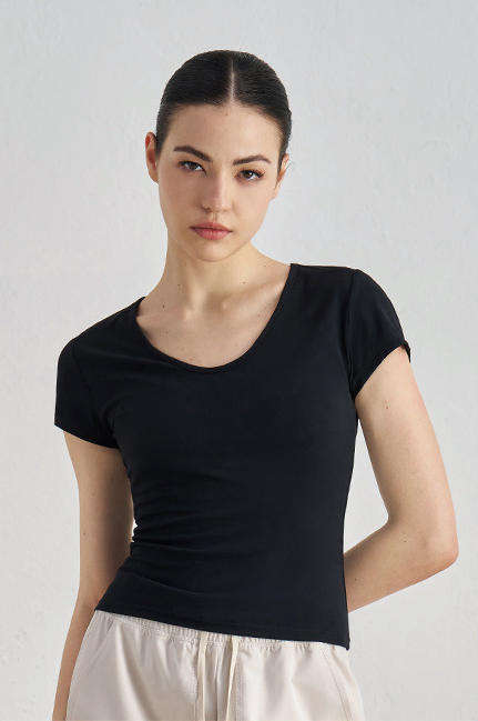 Wholesale Snatched Waist Yoga Top Women Fitted Body-Hugging Sweat-Wicking Four-Way Stretch Active Tee