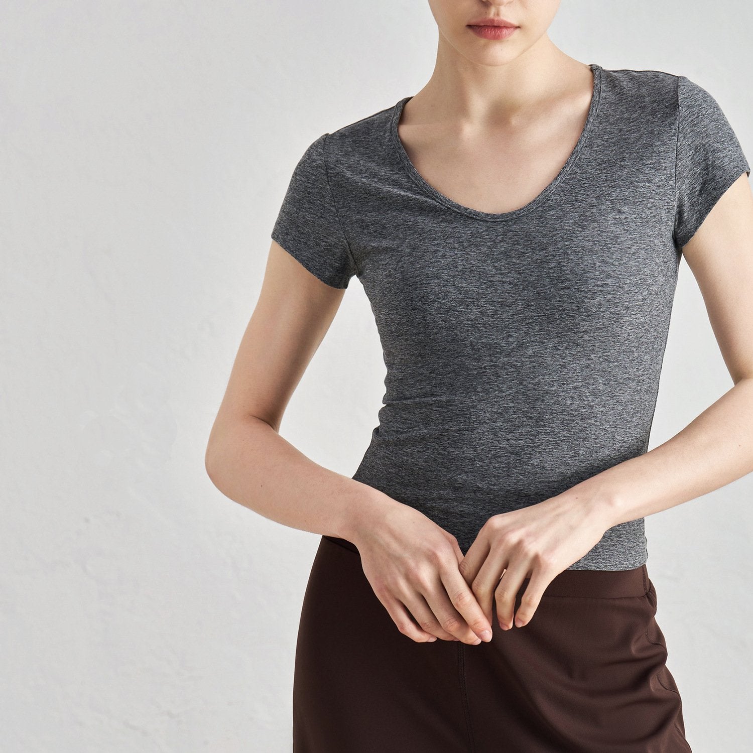 Wholesale Snatched Waist Yoga Top Women Fitted Body-Hugging Sweat-Wicking Four-Way Stretch Active Tee