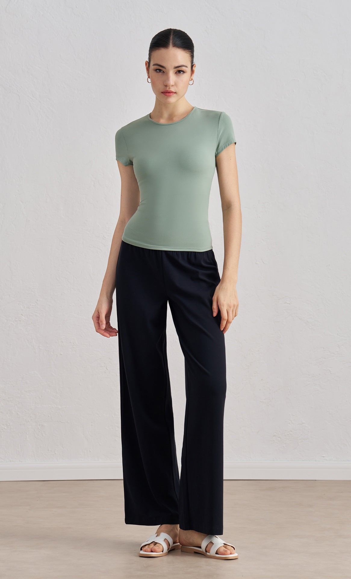 Women Barely There Yoga T-Shirt Fitted Waist Slimming Casual Top