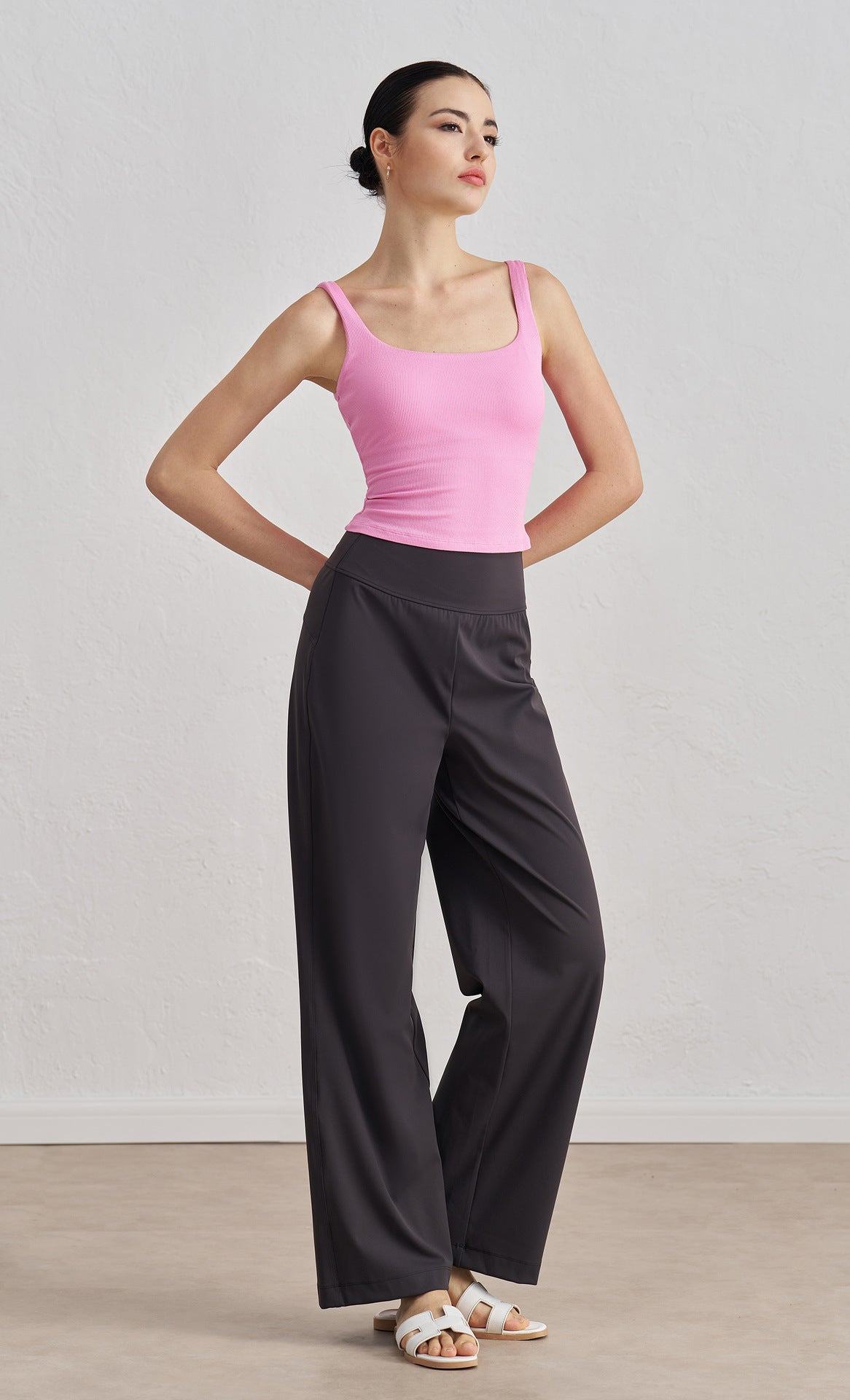 Women Ribbed Yoga Vest Wide Straps Backless Built-in Pads Workout
