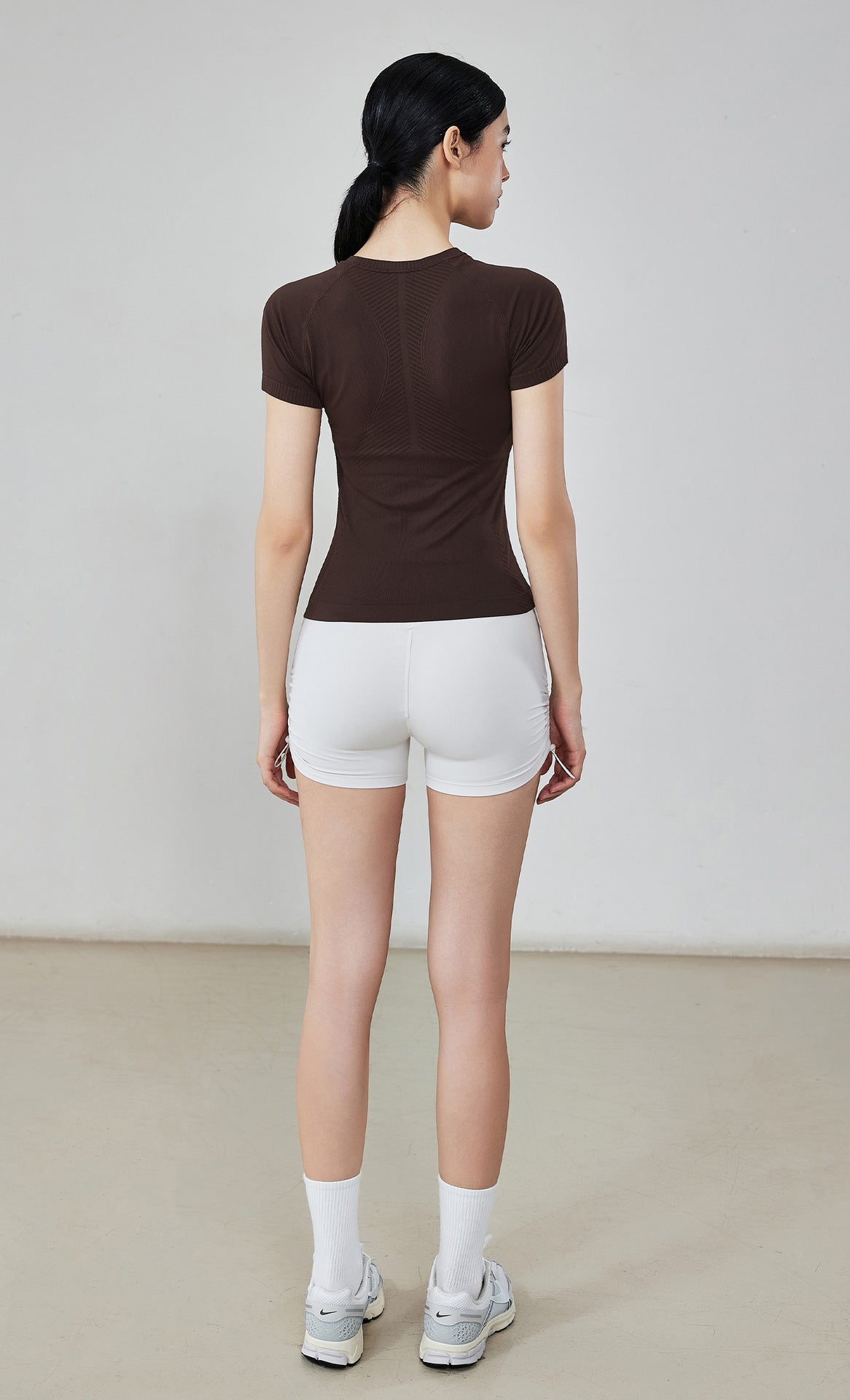 Women Seamless Yoga T-Shirt Quick Dry Breathable Round Neck Slimming