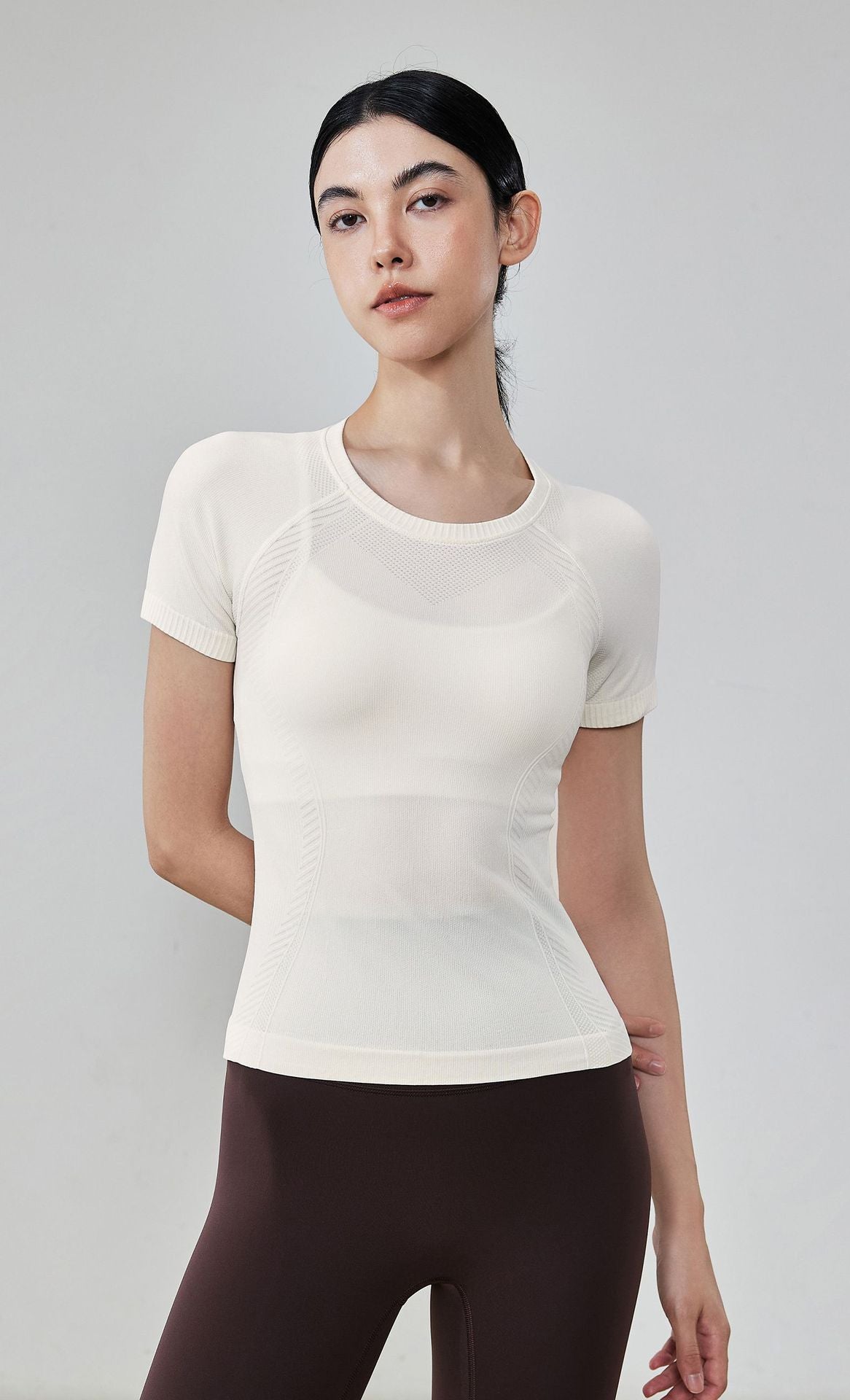 Women Seamless Yoga T-Shirt Quick Dry Breathable Round Neck Slimming