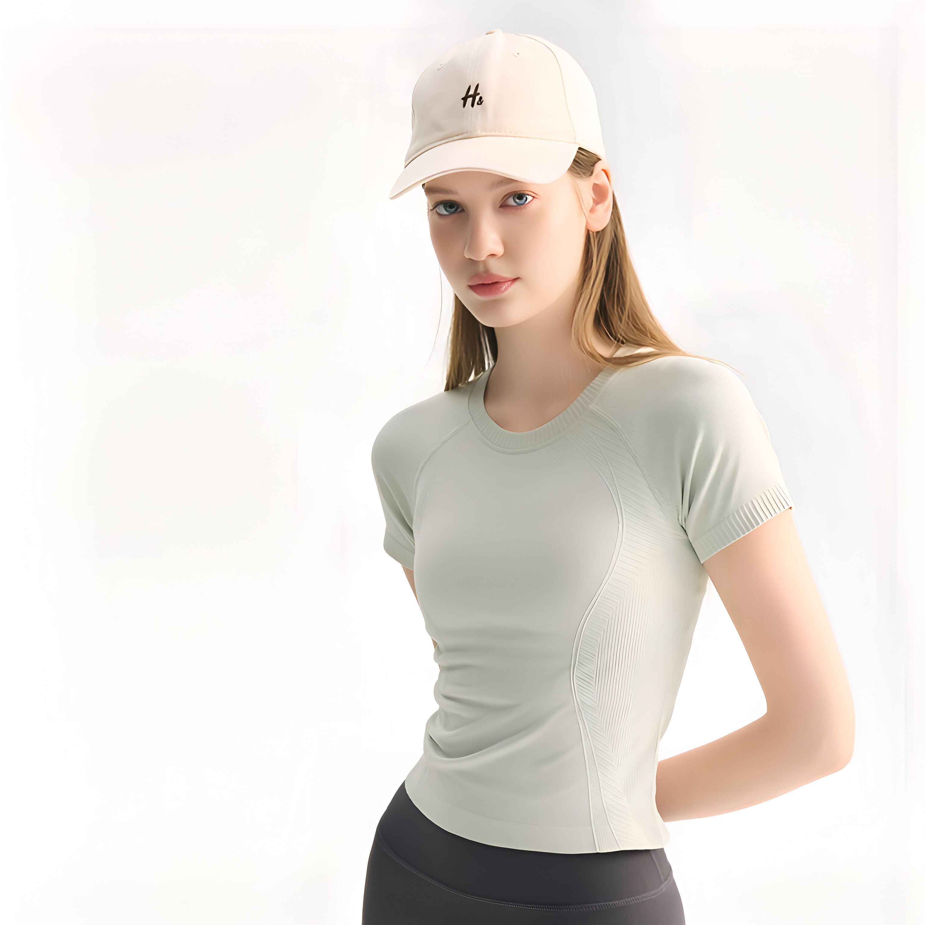 Women Seamless Yoga T-Shirt Quick Dry Breathable Round Neck Slimming